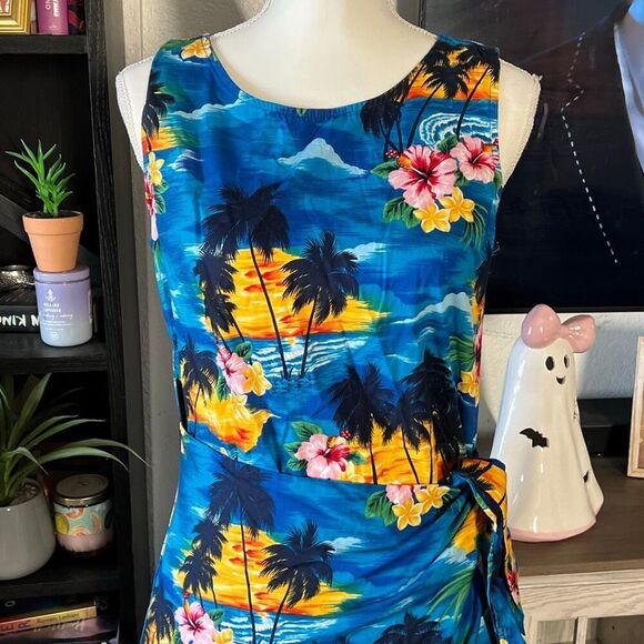 Pacific Legend Size Medium Made in Hawaii Blue floral print wrap dress - Picture 2 of 7